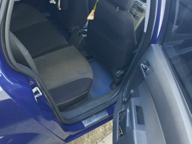 Синий Опель Астра, объемом двигателя 1.3 л и пробегом 200 тыс. км за 5000 $, фото 6 на Automoto.ua