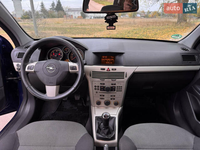 Синий Опель Астра, объемом двигателя 1.69 л и пробегом 354 тыс. км за 5200 $, фото 23 на Automoto.ua
