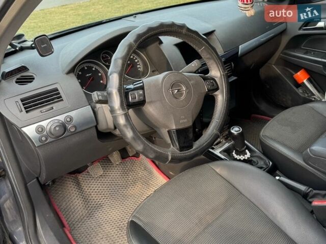 Синий Опель Астра, объемом двигателя 1.91 л и пробегом 198 тыс. км за 5400 $, фото 12 на Automoto.ua
