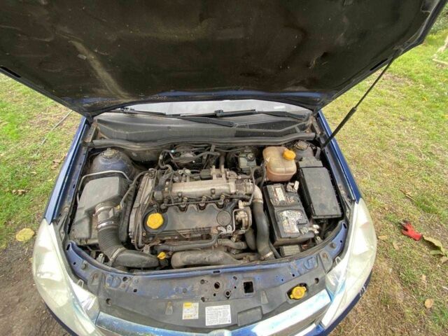 Синий Опель Астра, объемом двигателя 1.9 л и пробегом 300 тыс. км за 1800 $, фото 14 на Automoto.ua