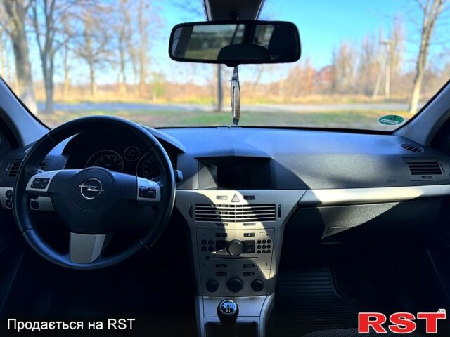 Синий Опель Астра, объемом двигателя 1.6 л и пробегом 227 тыс. км за 5500 $, фото 6 на Automoto.ua