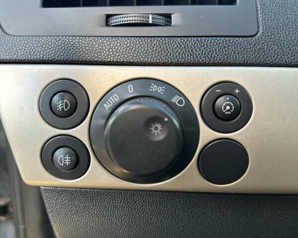 Синий Опель Астра, объемом двигателя 1.69 л и пробегом 257 тыс. км за 5800 $, фото 29 на Automoto.ua