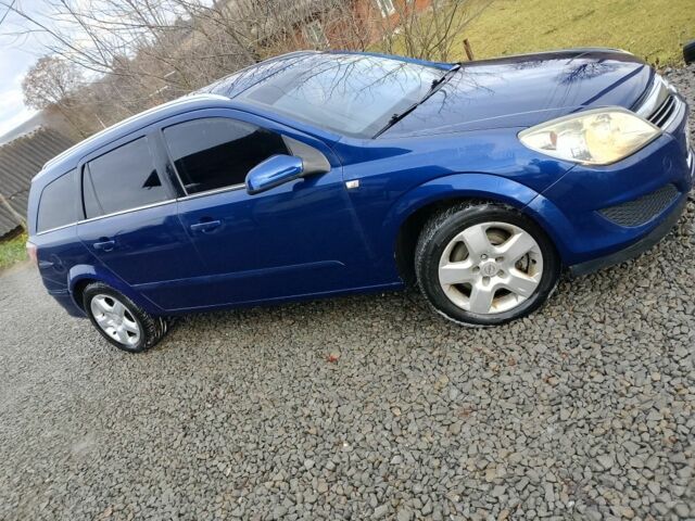 Синий Опель Астра, объемом двигателя 1.7 л и пробегом 330 тыс. км за 4400 $, фото 3 на Automoto.ua