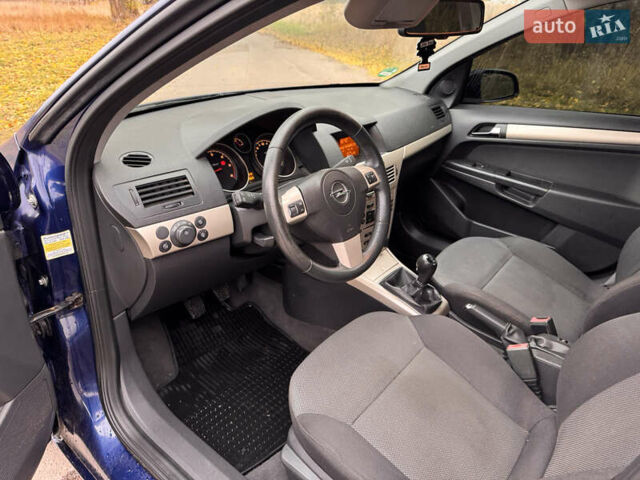 Синий Опель Астра, объемом двигателя 1.69 л и пробегом 354 тыс. км за 5200 $, фото 10 на Automoto.ua