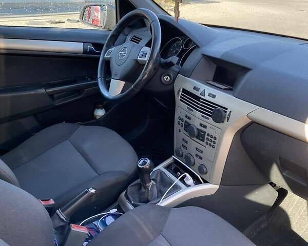 Синій Опель Астра, об'ємом двигуна 1.7 л та пробігом 320 тис. км за 4000 $, фото 4 на Automoto.ua