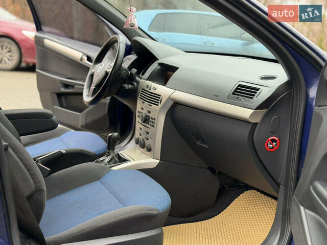 Синий Опель Астра, объемом двигателя 1.69 л и пробегом 268 тыс. км за 4599 $, фото 24 на Automoto.ua