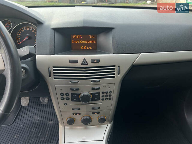 Синий Опель Астра, объемом двигателя 1.69 л и пробегом 354 тыс. км за 5000 $, фото 14 на Automoto.ua