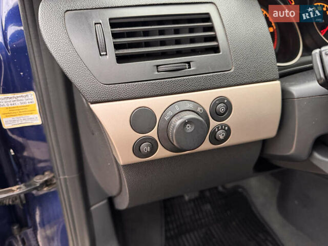 Синий Опель Астра, объемом двигателя 1.69 л и пробегом 354 тыс. км за 5200 $, фото 11 на Automoto.ua