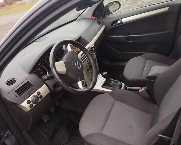 Опель Астра 2008 в Ковель на Automoto.ua Синий Опель Астра, объемом двигателя 1.69 л и пробегом 206 тыс. км за 5350 $, фото 7 на Automoto.ua
