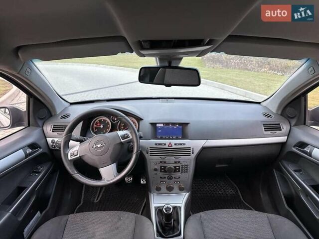 Опель Астра 2008 в Львове на Automoto.ua Синий Опель Астра, объемом двигателя 1.91 л и пробегом 333 тыс. км за 4850 $, фото 45 на Automoto.ua