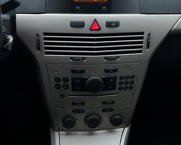 Синій Опель Астра, об'ємом двигуна 1.6 л та пробігом 208 тис. км за 5000 $, фото 14 на Automoto.ua