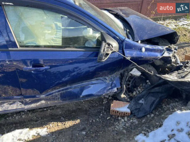 Синий Опель Астра, объемом двигателя 1.3 л и пробегом 233 тыс. км за 2300 $, фото 1 на Automoto.ua