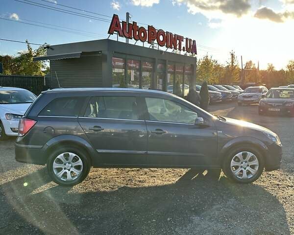 Синий Опель Астра, объемом двигателя 1.69 л и пробегом 257 тыс. км за 5800 $, фото 4 на Automoto.ua