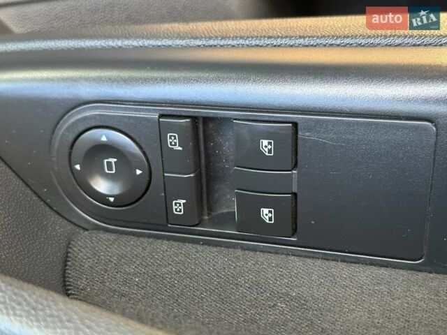 Синий Опель Астра, объемом двигателя 1.69 л и пробегом 257 тыс. км за 5800 $, фото 27 на Automoto.ua