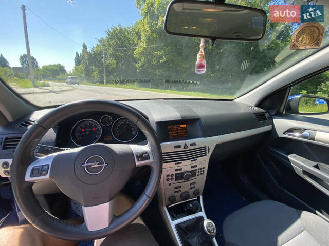 Синий Опель Астра, объемом двигателя 1.6 л и пробегом 220 тыс. км за 4950 $, фото 39 на Automoto.ua