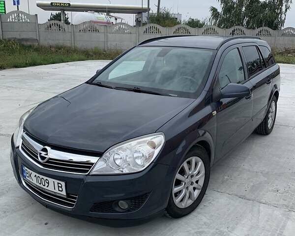 Синий Опель Астра, объемом двигателя 1.7 л и пробегом 340 тыс. км за 5500 $, фото 1 на Automoto.ua