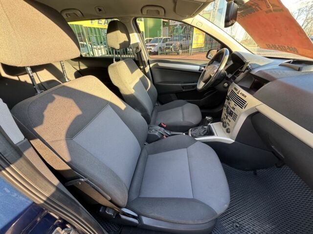 Синий Опель Астра, объемом двигателя 1.7 л и пробегом 318 тыс. км за 5350 $, фото 10 на Automoto.ua