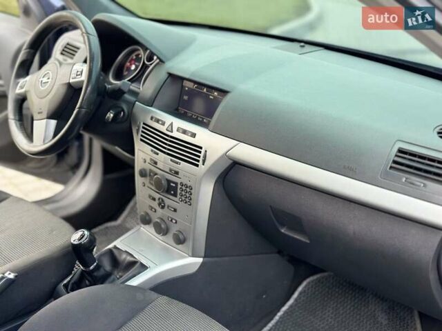 Опель Астра 2008 в Львове на Automoto.ua Синий Опель Астра, объемом двигателя 1.91 л и пробегом 333 тыс. км за 4850 $, фото 32 на Automoto.ua