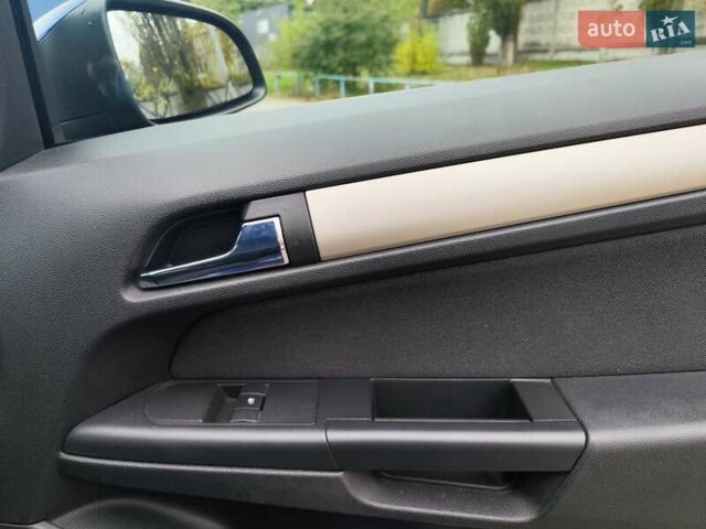 Синий Опель Астра, объемом двигателя 1.6 л и пробегом 187 тыс. км за 6000 $, фото 40 на Automoto.ua