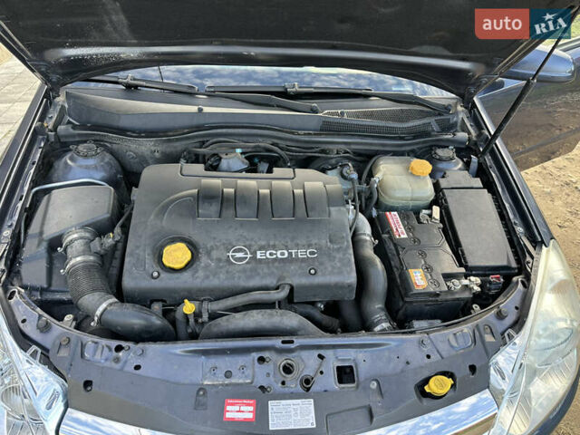 Синий Опель Астра, объемом двигателя 1.9 л и пробегом 260 тыс. км за 5700 $, фото 11 на Automoto.ua