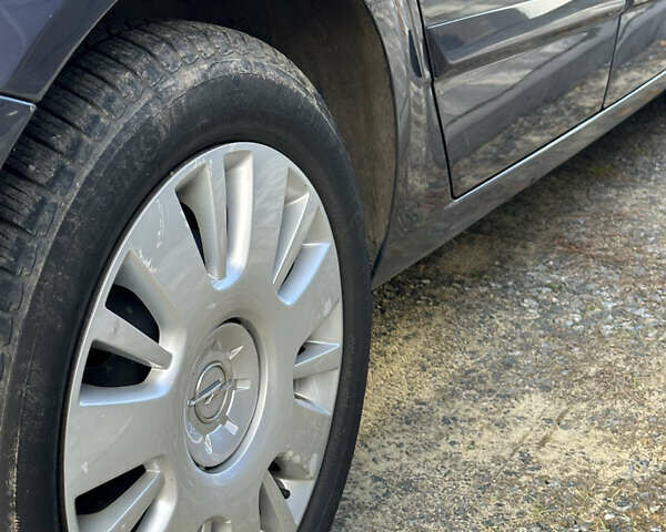 Синий Опель Астра, объемом двигателя 1.9 л и пробегом 260 тыс. км за 5700 $, фото 17 на Automoto.ua