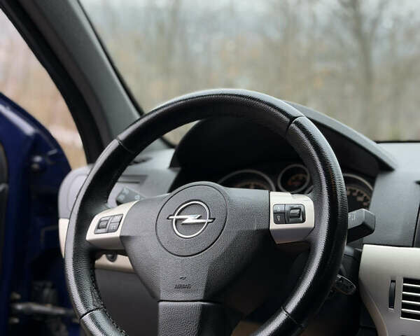 Синий Опель Астра, объемом двигателя 1.69 л и пробегом 268 тыс. км за 4599 $, фото 17 на Automoto.ua