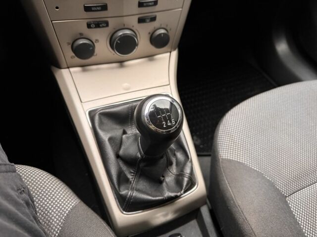 Синий Опель Астра, объемом двигателя 0 л и пробегом 354 тыс. км за 5200 $, фото 19 на Automoto.ua