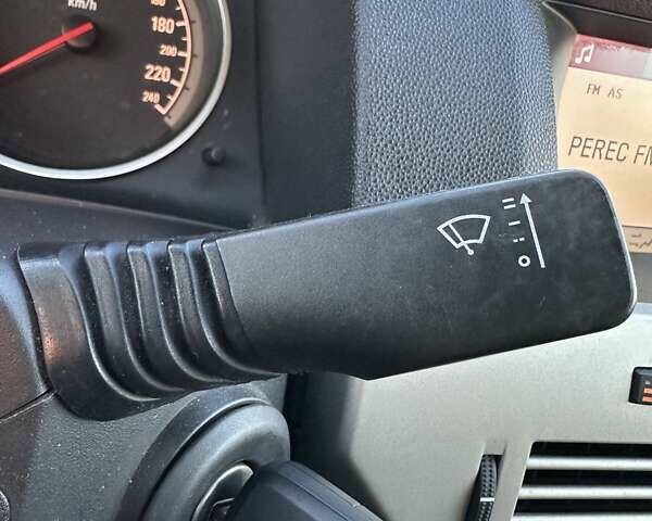 Синий Опель Астра, объемом двигателя 1.69 л и пробегом 257 тыс. км за 5800 $, фото 34 на Automoto.ua