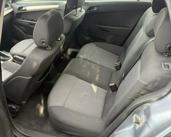 Синий Опель Астра, объемом двигателя 1.6 л и пробегом 240 тыс. км за 5400 $, фото 10 на Automoto.ua