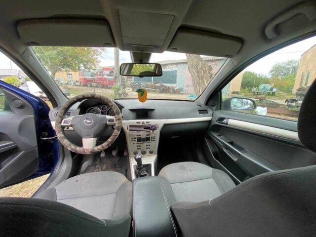 Синий Опель Астра, объемом двигателя 1.9 л и пробегом 300 тыс. км за 1800 $, фото 11 на Automoto.ua