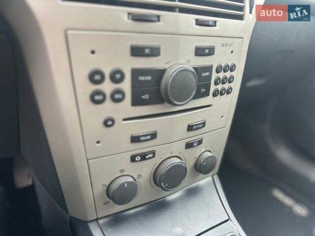 Синій Опель Астра, об'ємом двигуна 1.69 л та пробігом 299 тис. км за 3750 $, фото 13 на Automoto.ua