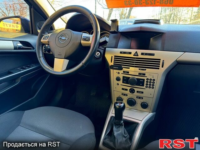 Синий Опель Астра, объемом двигателя 1.7 л и пробегом 318 тыс. км за 5350 $, фото 7 на Automoto.ua