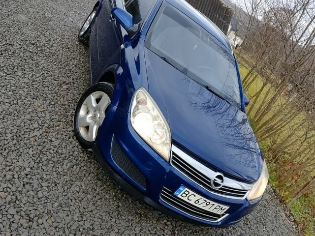 Синий Опель Астра, объемом двигателя 1.7 л и пробегом 330 тыс. км за 4400 $, фото 4 на Automoto.ua