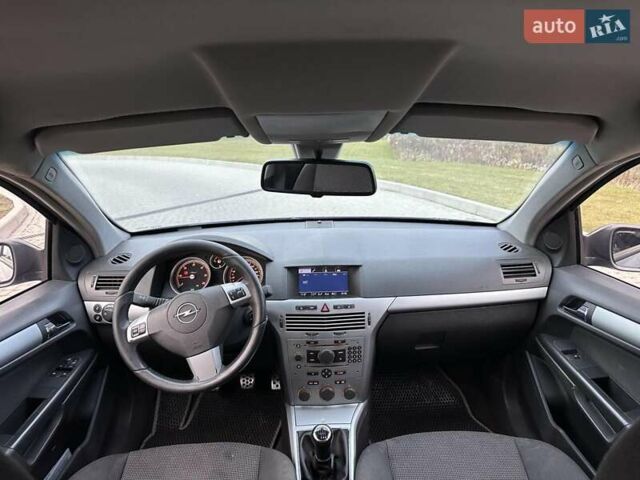 Опель Астра 2008 в Львове на Automoto.ua Синий Опель Астра, объемом двигателя 1.91 л и пробегом 333 тыс. км за 4850 $, фото 44 на Automoto.ua