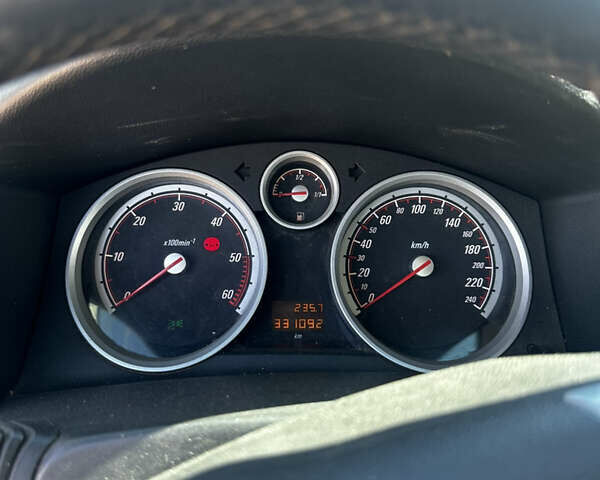 Синій Опель Астра, об'ємом двигуна 1.9 л та пробігом 330 тис. км за 5800 $, фото 5 на Automoto.ua
