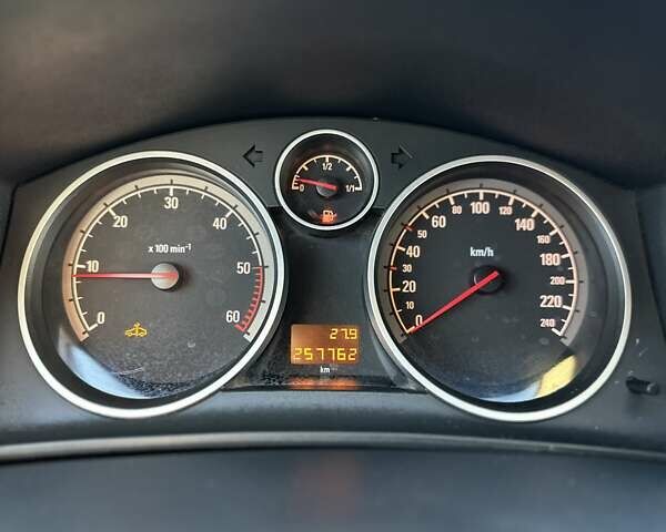 Синий Опель Астра, объемом двигателя 1.69 л и пробегом 257 тыс. км за 5800 $, фото 30 на Automoto.ua