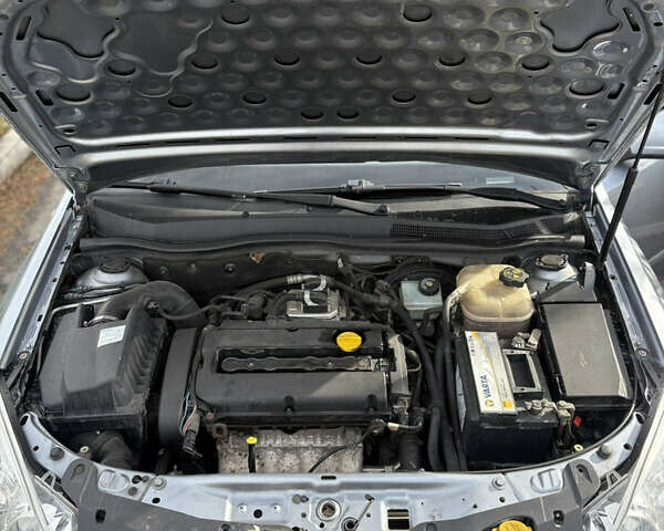 Синий Опель Астра, объемом двигателя 1.6 л и пробегом 240 тыс. км за 5400 $, фото 17 на Automoto.ua