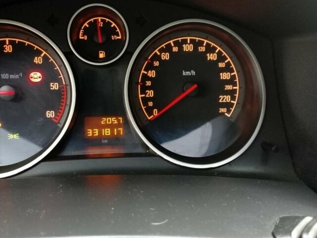Синій Опель Астра, об'ємом двигуна 1.7 л та пробігом 330 тис. км за 4000 $, фото 8 на Automoto.ua