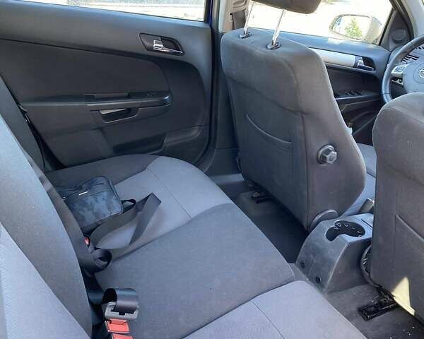 Синій Опель Астра, об'ємом двигуна 1.7 л та пробігом 320 тис. км за 4000 $, фото 5 на Automoto.ua