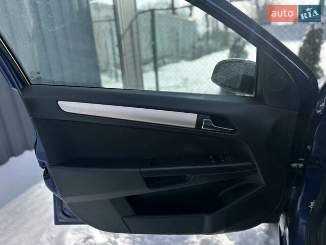 Синий Опель Астра, объемом двигателя 1.4 л и пробегом 122 тыс. км за 5500 $, фото 21 на Automoto.ua