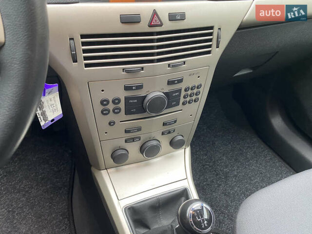 Синій Опель Астра, об'ємом двигуна 1.82 л та пробігом 230 тис. км за 5499 $, фото 8 на Automoto.ua