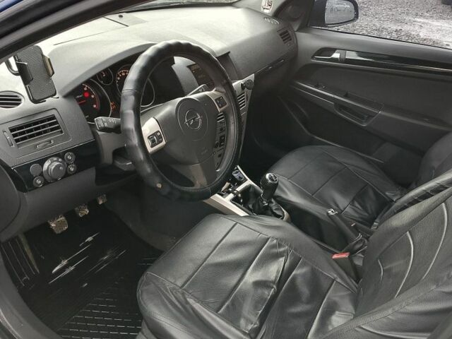 Синий Опель Астра, объемом двигателя 1.7 л и пробегом 330 тыс. км за 4400 $, фото 7 на Automoto.ua