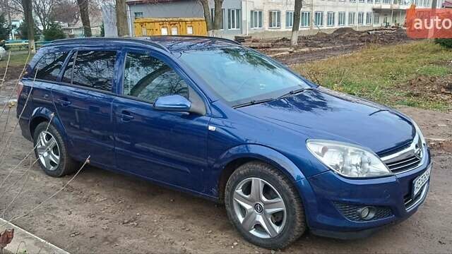 Синий Опель Астра, объемом двигателя 1.7 л и пробегом 288 тыс. км за 4499 $, фото 1 на Automoto.ua