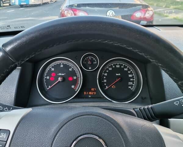 Синій Опель Астра, об'ємом двигуна 1.7 л та пробігом 320 тис. км за 4000 $, фото 6 на Automoto.ua