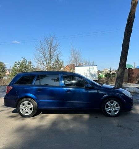 Синий Опель Астра, объемом двигателя 1.69 л и пробегом 330 тыс. км за 5800 $, фото 5 на Automoto.ua