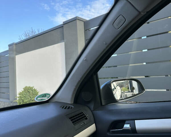 Синий Опель Астра, объемом двигателя 1.9 л и пробегом 260 тыс. км за 5700 $, фото 14 на Automoto.ua