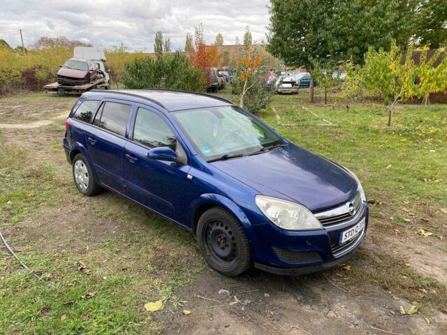 Синий Опель Астра, объемом двигателя 1.9 л и пробегом 300 тыс. км за 1800 $, фото 3 на Automoto.ua