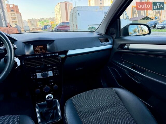 Синий Опель Астра, объемом двигателя 1.8 л и пробегом 185 тыс. км за 7500 $, фото 24 на Automoto.ua
