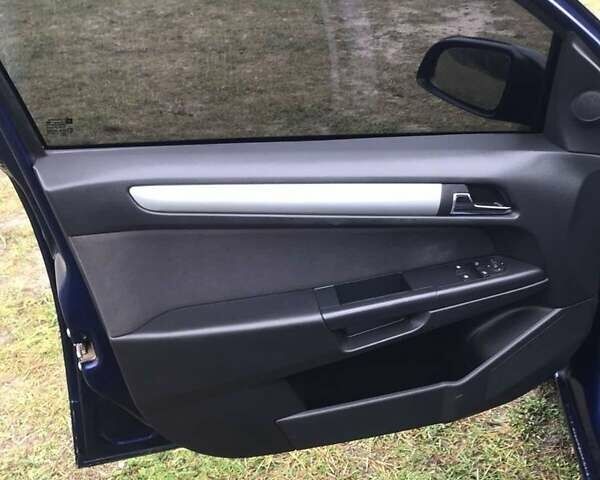 Синий Опель Астра, объемом двигателя 1.7 л и пробегом 262 тыс. км за 4999 $, фото 10 на Automoto.ua