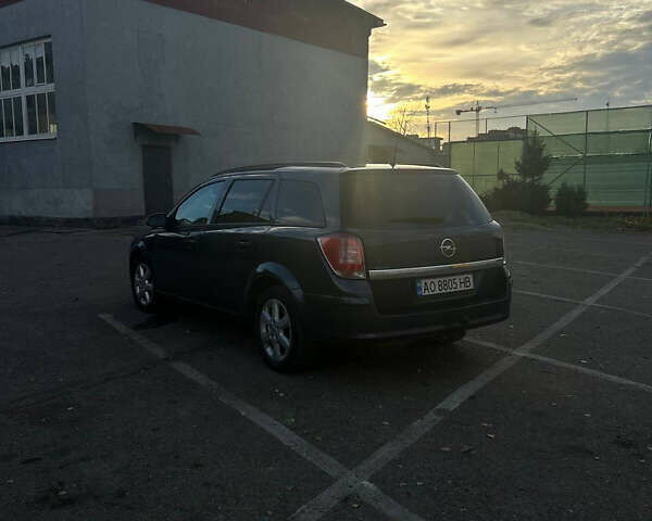 Синий Опель Астра, объемом двигателя 1.69 л и пробегом 240 тыс. км за 5500 $, фото 9 на Automoto.ua